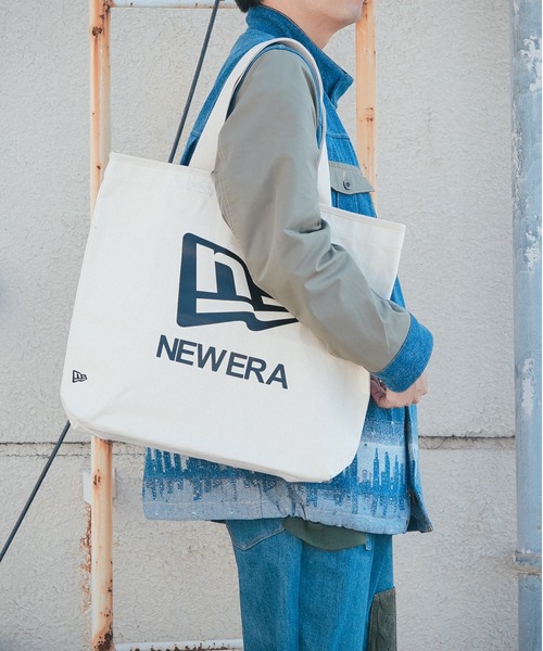 NEW ERA（ニューエラ）の「【NEW ERA/ニューエラ】CANVAS TOTE F AND W（トートバッグ・メンズ・アイボリー/ブラック・FREE）」の2枚目の写真
