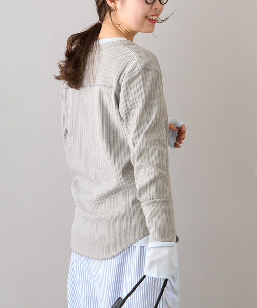 CIAOPANIC TYPY(チャオパニックティピー)の「【willow】ヘンリーネックレイヤード配色シアートップス(Tシャツ/カットソー・レディース・グレー/イエロー・ONE SIZE)」の9枚目の写真