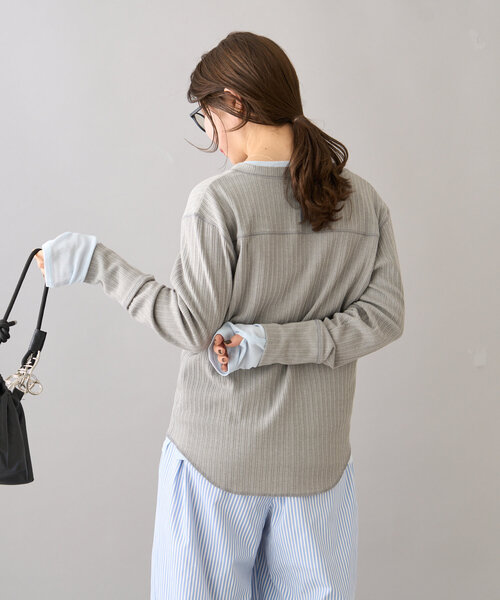 CIAOPANIC TYPY(チャオパニックティピー)の「【willow】ヘンリーネックレイヤード配色シアートップス(Tシャツ/カットソー・レディース・グレー/イエロー・ONE SIZE)」の11枚目の写真