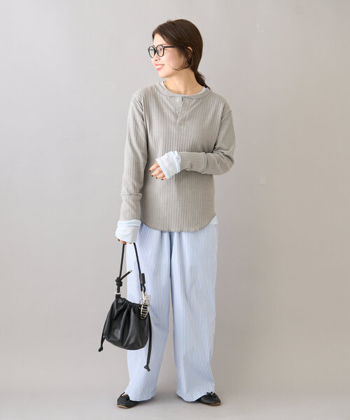 CIAOPANIC TYPY(チャオパニックティピー)の「【willow】ヘンリーネックレイヤード配色シアートップス(Tシャツ/カットソー・レディース・グレー/イエロー・ONE SIZE)」の14枚目の写真