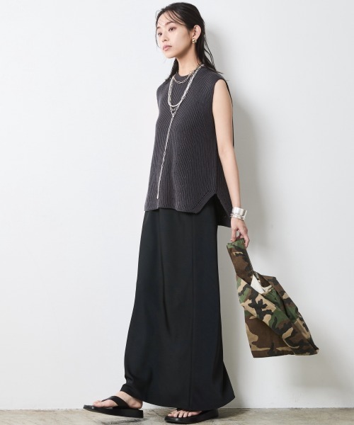 CHIC STYLE(シックスタイル)の「バイアスナローマキシスカート<大きいサイズ有>シックスタイル(スカート・レディース・ブラック/ベージュ・L/M/5L/4L/3L/LL)」の4枚目の写真