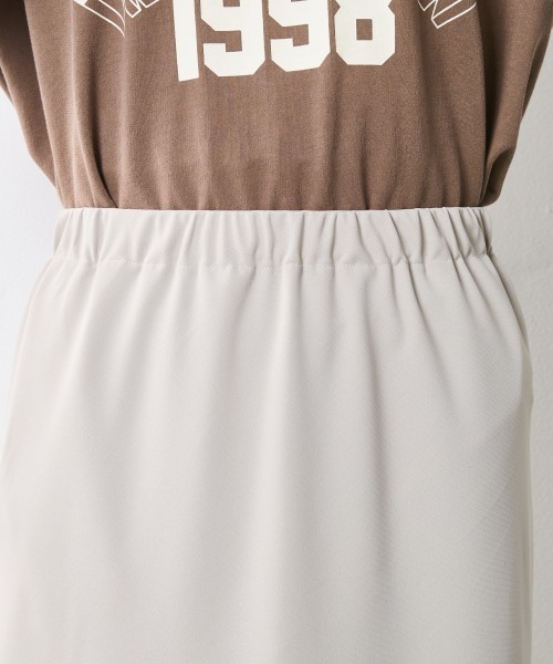 CHIC STYLE(シックスタイル)の「バイアスナローマキシスカート<大きいサイズ有>シックスタイル(スカート・レディース・ブラック/ベージュ・L/M/5L/4L/3L/LL)」の6枚目の写真