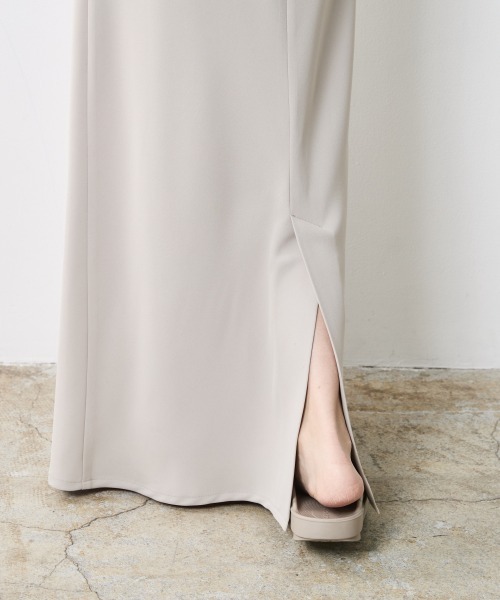 CHIC STYLE(シックスタイル)の「バイアスナローマキシスカート<大きいサイズ有>シックスタイル(スカート・レディース・ブラック/ベージュ・L/M/5L/4L/3L/LL)」の7枚目の写真