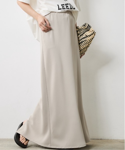 CHIC STYLE(シックスタイル)の「バイアスナローマキシスカート<大きいサイズ有>シックスタイル(スカート・レディース・ブラック/ベージュ・L/M/5L/4L/3L/LL)」の15枚目の写真