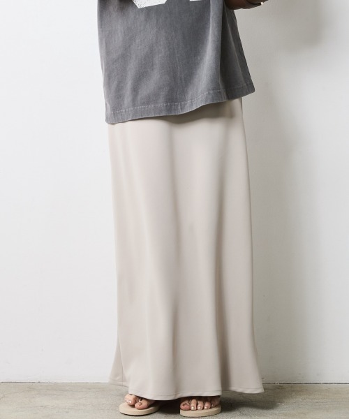 CHIC STYLE(シックスタイル)の「バイアスナローマキシスカート<大きいサイズ有>シックスタイル(スカート・レディース・ブラック/ベージュ・L/M/5L/4L/3L/LL)」の10枚目の写真