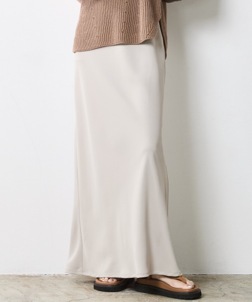 CHIC STYLE(シックスタイル)の「バイアスナローマキシスカート<大きいサイズ有>シックスタイル(スカート・レディース・ブラック/ベージュ・L/M/5L/4L/3L/LL)」の13枚目の写真