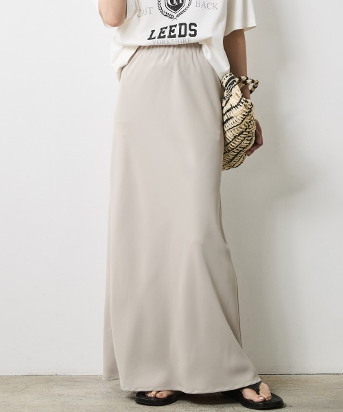 CHIC STYLE(シックスタイル)の「バイアスナローマキシスカート<大きいサイズ有>シックスタイル(スカート・レディース・ブラック/ベージュ・L/M/5L/4L/3L/LL)」の16枚目の写真