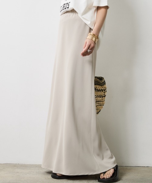 CHIC STYLE(シックスタイル)の「バイアスナローマキシスカート<大きいサイズ有>シックスタイル(スカート・レディース・ブラック/ベージュ・L/M/5L/4L/3L/LL)」の21枚目の写真