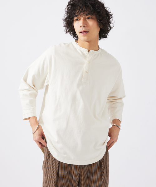 BEAMS 別注 ARMY TWILL アーミーツイル コミック柄 半袖シャツ セール】ARMY TWILL / アーミーツイル 別注 ヘンリーネック