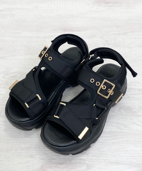 INGNI（イング）の「バックルボリュームスポサン（サンダル・レディース・ブラック/アイボリー・M/L）」の7枚目の写真