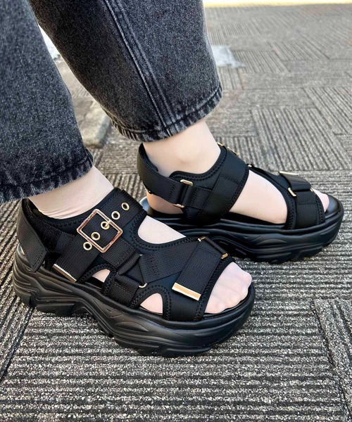 INGNI（イング）の「バックルボリュームスポサン（サンダル・レディース・ブラック/アイボリー・M/L）」の8枚目の写真