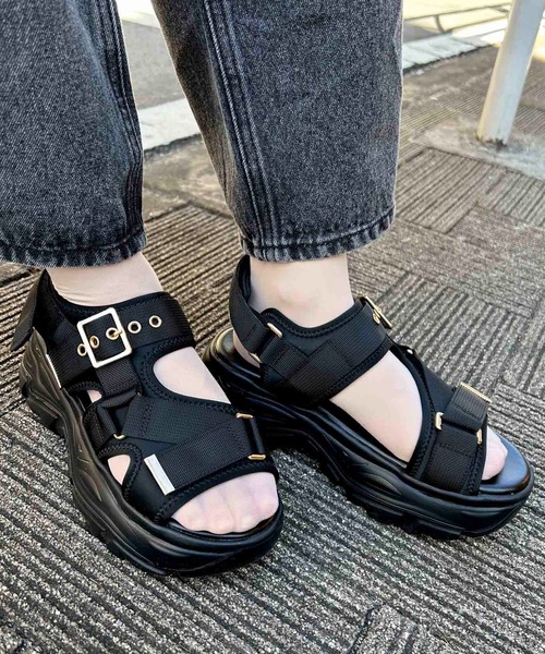INGNI（イング）の「バックルボリュームスポサン（サンダル・レディース・ブラック/アイボリー・M/L）」の9枚目の写真