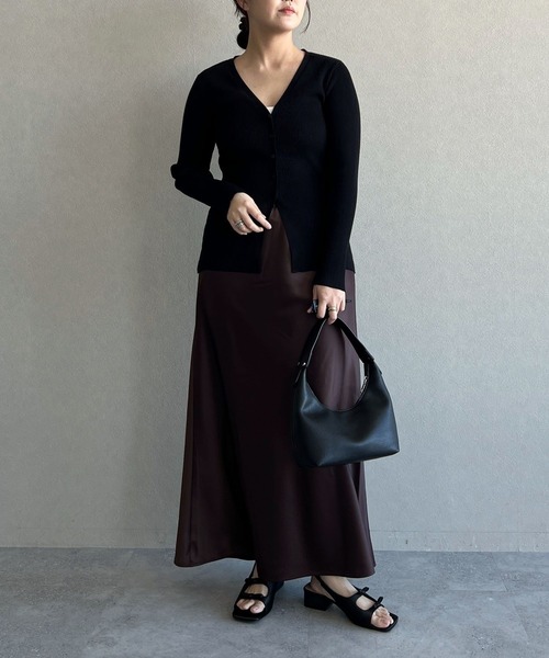 mysty woman(ミスティウーマン)の「【ウエストオールゴムで着脱楽ちん!】【WEB限定】サテンフレアスカート 452421(スカート・レディース・ブラウン/アイボリー/ブラック/ライトベージュ・FREE)」の13枚目の写真