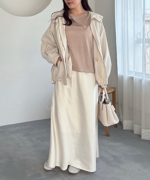 mysty woman(ミスティウーマン)の「【ウエストオールゴムで着脱楽ちん!】【WEB限定】サテンフレアスカート 452421(スカート・レディース・ブラウン/アイボリー/ブラック/ライトベージュ・FREE)」の16枚目の写真