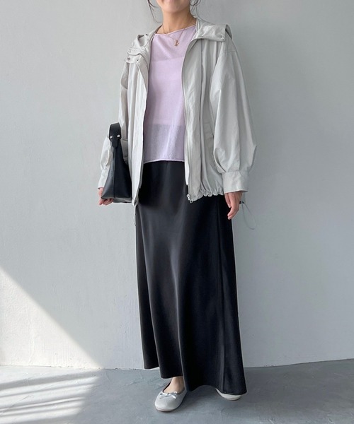 mysty woman(ミスティウーマン)の「【ウエストオールゴムで着脱楽ちん!】【WEB限定】サテンフレアスカート 452421(スカート・レディース・ブラウン/アイボリー/ブラック/ライトベージュ・FREE)」の19枚目の写真