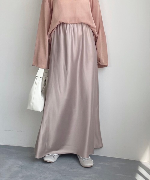 mysty woman(ミスティウーマン)の「【ウエストオールゴムで着脱楽ちん!】【WEB限定】サテンフレアスカート 452421(スカート・レディース・ブラウン/アイボリー/ブラック/ライトベージュ・FREE)」の22枚目の写真