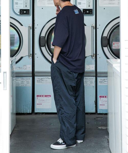URBAN RESEARCH（アーバンリサーチ）の「NYLON SUPER WIDE PANTS