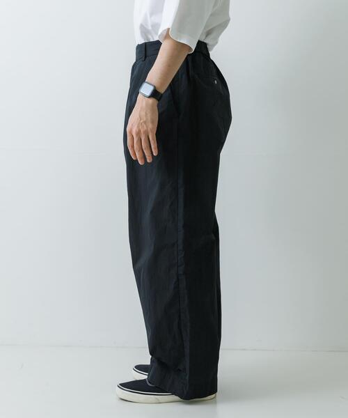 URBAN RESEARCH（アーバンリサーチ）の「NYLON SUPER WIDE PANTS