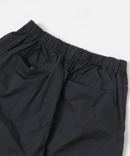 URBAN RESEARCH（アーバンリサーチ）の「NYLON SUPER WIDE PANTS（その他パンツ・メンズ・ネイビー・1/2）」の21枚目の写真