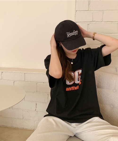 maison de LATIR(メゾンドラティール)の「立体英字ロゴオーバーサイズTシャツ(Tシャツ/カットソー・レディース・ブラック/ブルー/ホワイト・M/L/XL)」の13枚目の写真
