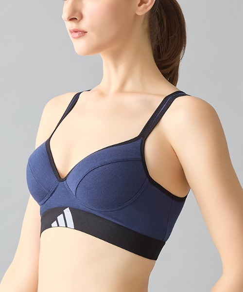 adidas（アディダス）の「adidas/アディダス スポーツブラ モールドカップで胸元キレイ 吸汗速乾（スポーツブラ・レディース・ブラック/ダークブルー/グリーン系その他/杢グレー/カーキ/レッド系その他・SMALL/MEDIUM/LARGE/X-LARGE）」の5枚目の写真