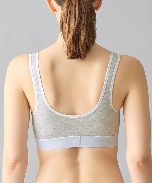 adidas（アディダス）の「adidas/アディダス スポーツブラ モールドカップで胸元キレイ 吸汗速乾（スポーツブラ・レディース・ブラック/ダークブルー/グリーン系その他/杢グレー/カーキ/レッド系その他・SMALL/MEDIUM/LARGE/X-LARGE）」の16枚目の写真