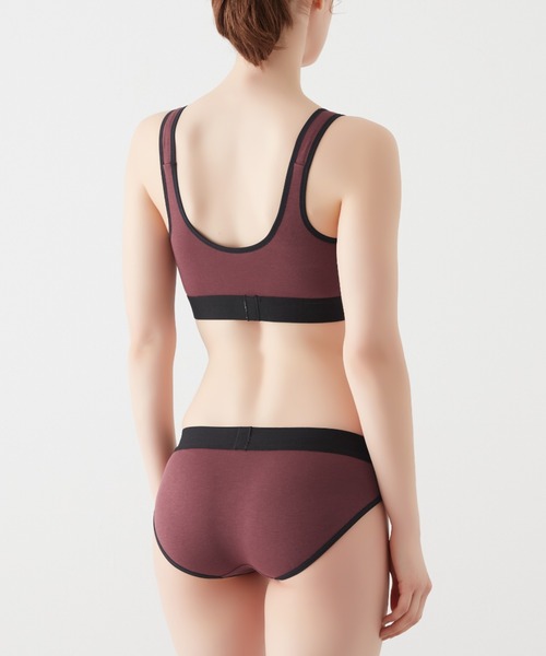 adidas（アディダス）の「adidas/アディダス スポーツブラ モールドカップで胸元キレイ 吸汗速乾（スポーツブラ・レディース・ブラック/ダークブルー/グリーン系その他/杢グレー/カーキ/レッド系その他・SMALL/MEDIUM/LARGE/X-LARGE）」の9枚目の写真