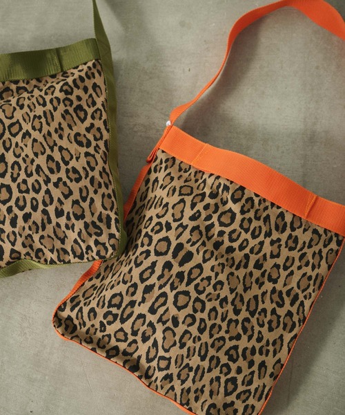 kha:ki(カーキ)の「「KHA:KI / カーキ」 リバーシブルトートバッグ REVERSIBLE TOTE BAG(エコバッグ/サブバッグ・レディース・その他/その他3/その他2/その他1・FREE)」の2枚目の写真