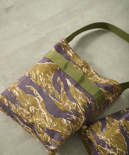 kha:ki(カーキ)の「「KHA:KI / カーキ」 リバーシブルトートバッグ REVERSIBLE TOTE BAG(エコバッグ/サブバッグ・レディース・その他/その他3/その他2/その他1・FREE)」の12枚目の写真
