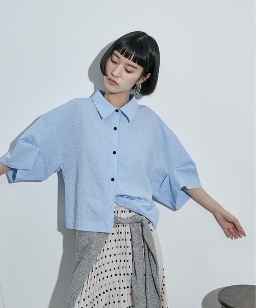 THE YOn(ザヨン)の「タックハーフスリーブサッカークロップドシャツ(シャツ/ブラウス・レディース・アイボリー/ブラック/ブラウン/ピンク/レッド/サックスブルー・FREE)」の20枚目の写真
