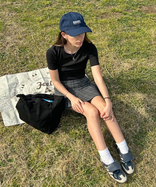 UNIVERSAL OVERALL（ユニバーサルオーバーオール）の「【ユニセックス】UNIVERSAL OVERALL 製品洗いロゴキャップ（キャップ・メンズ・ベージュ/ネイビー/グレー系その他/ブラック・FREE）」の8枚目の写真