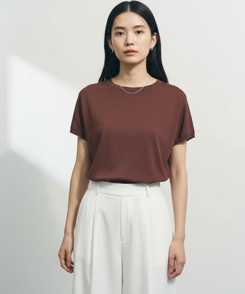 UNFILO（アンフィーロ）の「【新色追加】スゴ機能美ニット コンパクト（ニット/セーター・レディース・ブラック系/ホワイト系/ベージュ系1/グリーン系/オレンジ系/ピンク系/ターコイズブルー系1/ターコイズブルー系/ブルー系/ダークブラウン系/ベージュ系/ネイビー系1/ネイビー系/ネイビー系2/ホワイト系1/レッド系/ブラウン系/ベージュ系2/ネイビー系3/レッド系1/ブラック系3/スカイブルー系・XX-LARGE/X-LARGE）」の7枚目の写真