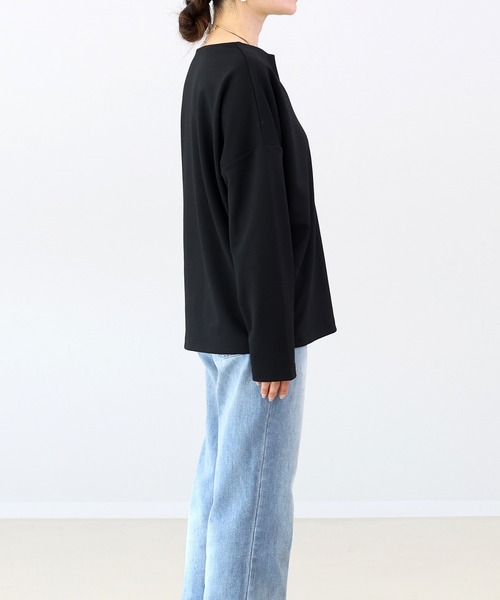 Aletta vita(アレッタビータ)の「スリットネックポンチコクーン長袖プルオーバー(Tシャツ/カットソー・レディース・チャコール/ブラック/ベージュ・FREE)」の6枚目の写真