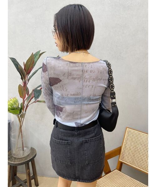 EVRIS（エヴリス）の「バタフライシアートップス（Tシャツ/カットソー・レディース・ブラウン/ブルー・FREE）」の21枚目の写真