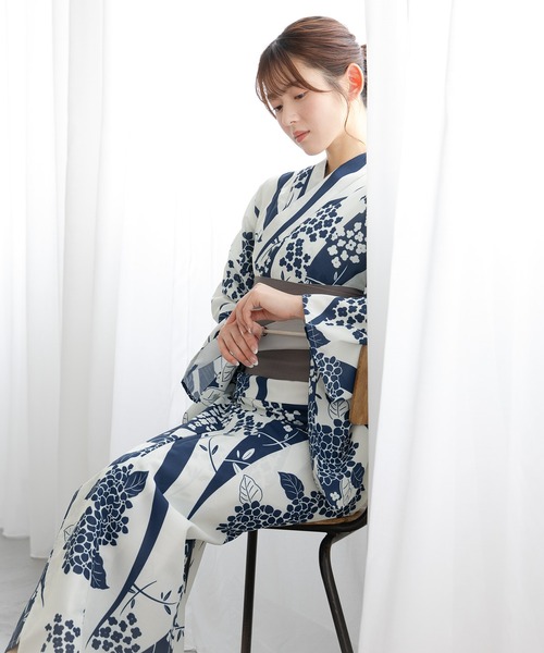 SOUBIEN(ソウビエン)の「“初心者でもプロの着姿”新二部式 セパレート浴衣3点セット(上衣・下衣・おはしょり布+帯+伊達締)【SOUBIEN】(浴衣・レディース・ネイビー系/ネイビー系2/ネイビー系3/ブルー系/パープル系/ライトブルーグレー/イエロー系その他/ホワイト系その他3/ブラック系/ブラック系2/グレー系/ホワイト系その他/オレンジ系/ネイビー系1/ブラック系1/グリーン系/ブルー系1/ホワイト系その他2/ブルー系2/ブラック系3・FREE)」の12枚目の写真