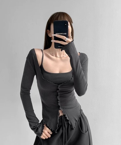 Sibra（シブラ）の「カップ付き2点セットカーデ＆キャミ（Tシャツ/カットソー・レディース・アイボリー/ブラック/ピンク/グレー/ブルー・M）」の3枚目の写真