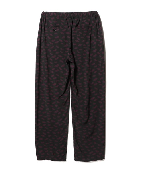 mando（マンド）の「mando / 総柄ワイドイージーパンツ《ESTNATION EXCLUSIVE》（その他パンツ・メンズ・ピンク系その他・2/3）」の2枚目の写真