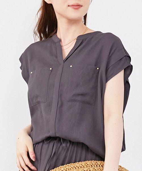 le.coeur blanc（ルクールブラン）の「《手洗い可能》リネンライクフロントポケットシャツ（シャツ/ブラウス・レディース・ダークグレー/ブルー/パープル・38）」の2枚目の写真