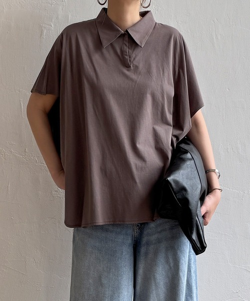 LBC（エルビーシー）の「【体系カバー＆二の腕カバー】シルケット襟付ワンボタンプルオーバー（Tシャツ/カットソー・レディース・ブルー/ブラック/ブラウン系その他/ホワイト/テラコッタ・M）」の3枚目の写真