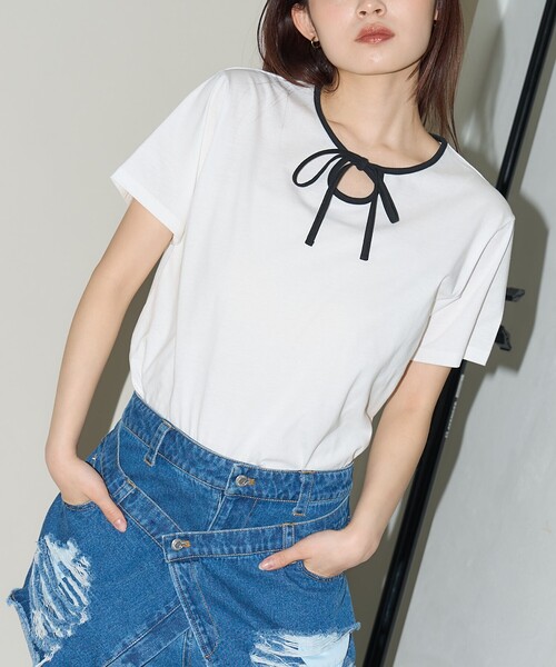 PUBLUX(パブリュクス)の「PUBLUX/パブリュクス リボン リンガーTシャツ 限定展開(Tシャツ/カットソー・レディース・オフホワイト/ブラック/グレー・フリ-)」の2枚目の写真