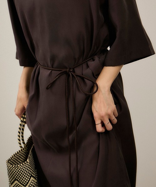 SALON adam et rope'（サロン アダム エ ロペ）の「キュプラツイルVネックワンピース（ワンピース・レディース・ブラウン/ベージュ・FREE）」の12枚目の写真