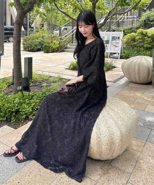 mellowneon（メロウネオン）の「ありすコラボ / マルチウェイフェザーフリンジワンピース（ワンピース・レディース・ブラック/アイボリー/ブラウン・MEDIUM/SMALL）」の4枚目の写真