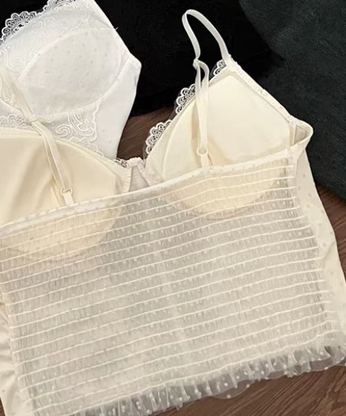 Sibra(シブラ)の「カップ付きレースキャミソールトップス・繊細チュール×美シルエットデザイン(キャミソール・レディース・ホワイト/アイボリー/ブラック・M)」の13枚目の写真