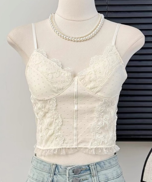 Sibra(シブラ)の「カップ付きレースキャミソールトップス・繊細チュール×美シルエットデザイン(キャミソール・レディース・ホワイト/アイボリー/ブラック・M)」の6枚目の写真