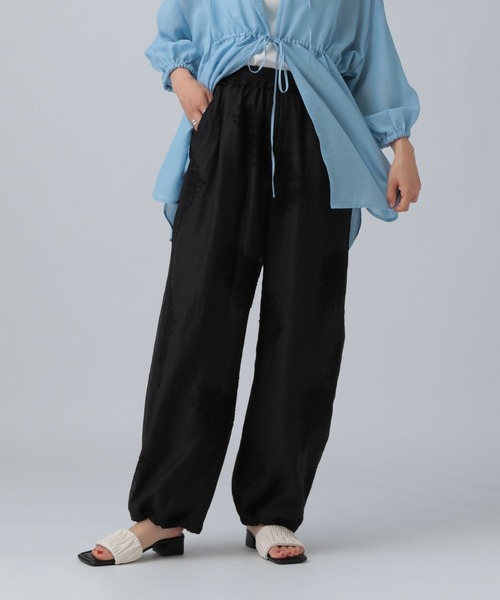 LEPSIM(レプシィム)の「シアー刺繍イージーパンツ 498786(その他パンツ・レディース・ブラック/アイボリー・FREE)」の2枚目の写真