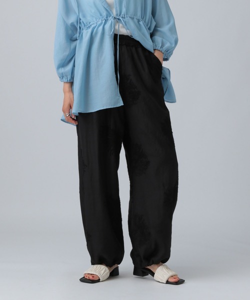 LEPSIM(レプシィム)の「シアー刺繍イージーパンツ 498786(その他パンツ・レディース・ブラック/アイボリー・FREE)」の9枚目の写真