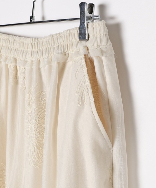 LEPSIM(レプシィム)の「シアー刺繍イージーパンツ 498786(その他パンツ・レディース・ブラック/アイボリー・FREE)」の18枚目の写真