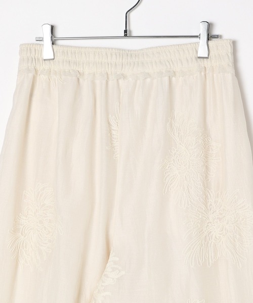 LEPSIM(レプシィム)の「シアー刺繍イージーパンツ 498786(その他パンツ・レディース・ブラック/アイボリー・FREE)」の20枚目の写真