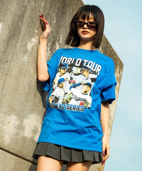 HOMEGAME(ホームゲーム)の「WORLD TOUR TEE BLUE【HG250412】(Tシャツ/カットソー・メンズ・ブルー・MEDIUM/LARGE/X-LARGE)」の1枚目の写真