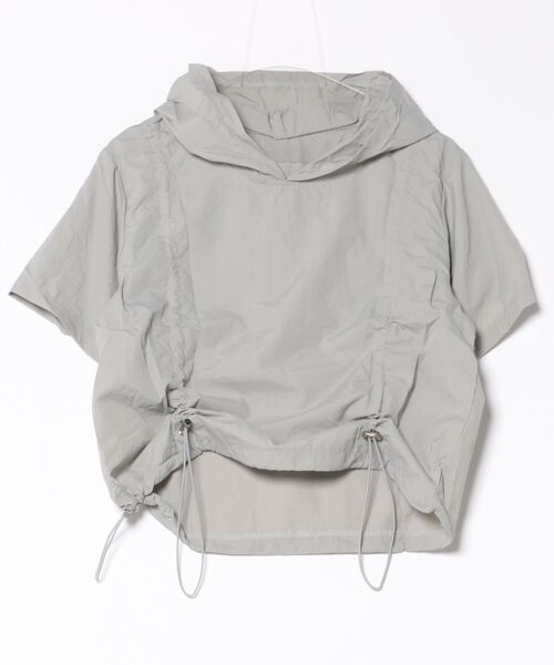 Uenui（ウニュイ）の「hooded drawstring crop tee（Tシャツ/カットソー・レディース・グレー/ブラック/アイボリー・FREE）」の2枚目の写真